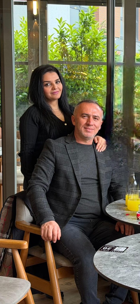 Elvan ve Derya Ezber